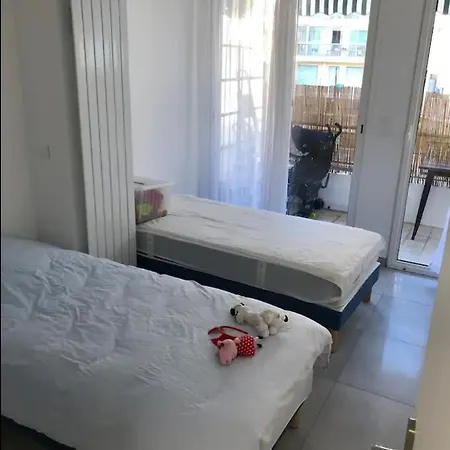 Impeccable 3 Pieces Avec Balcons, La A 50m Juan Les Pins Proche Cannes 아파트 *